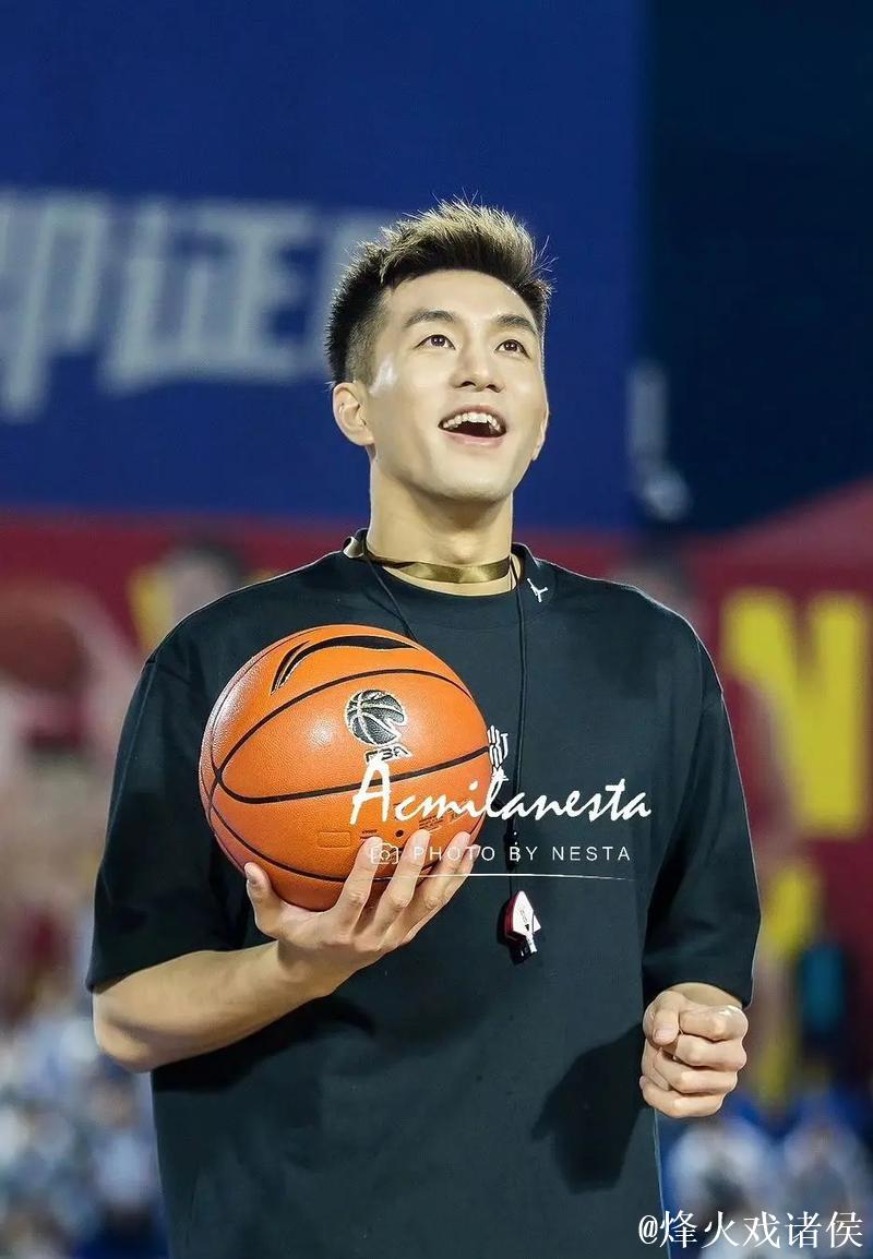 郭艾伦：没心思换号码 新赛季肯定要上场打球