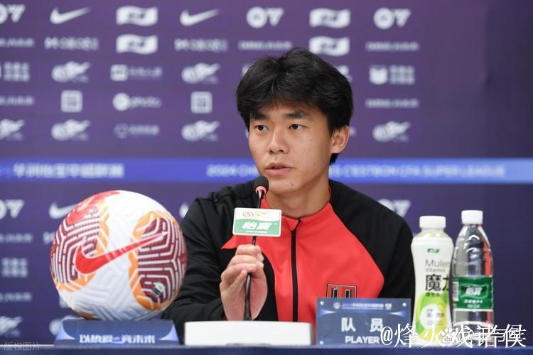 亚冠-蓉城全场仅1射正胡荷韬伤退 蓉城0-2柔佛新山 亚冠-蓉城全场仅1射正胡荷韬伤退 蓉城0-2柔佛新山